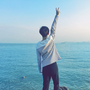 14美女裸体㊙️洗澡视频
